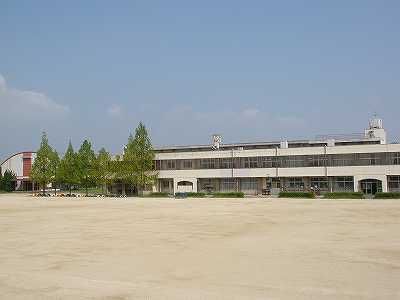 光明台南小学校